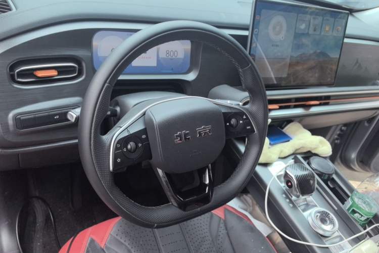 Used BAIC Off-Road BJ30 2026 Model Traveler 1.5T DCT Two-Wheel Drive Advanced Version Steering Wheel