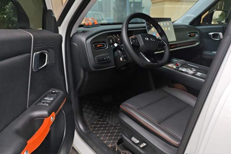Used BAIC Off-Road BJ30 2026 Model Traveler 1.5T DCT Two-Wheel Drive Advanced Version Driver Seat