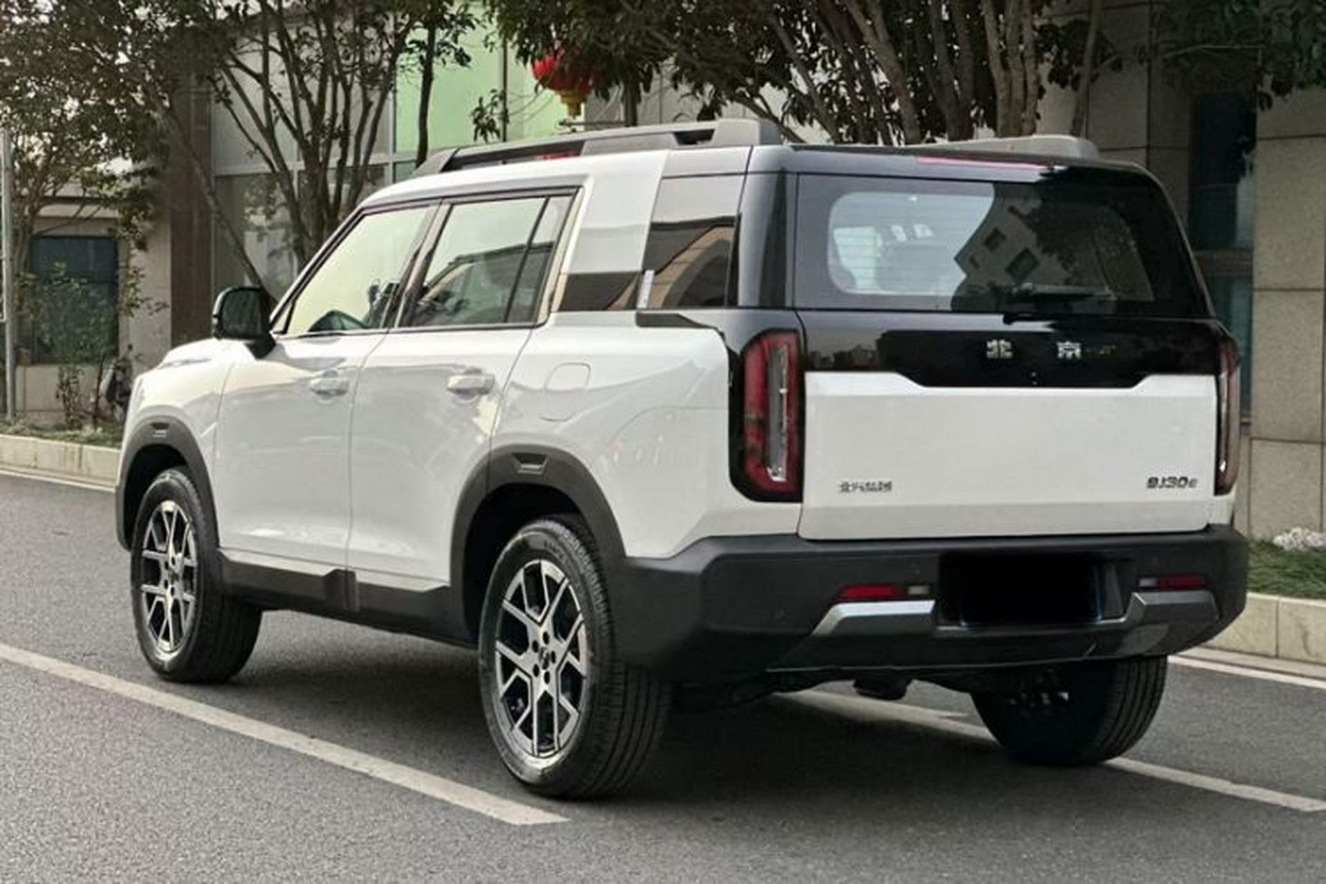 Used BAIC Off-Road BJ30 2026 Model Traveler 1.5T Hybrid Advanced Version Exterior 3