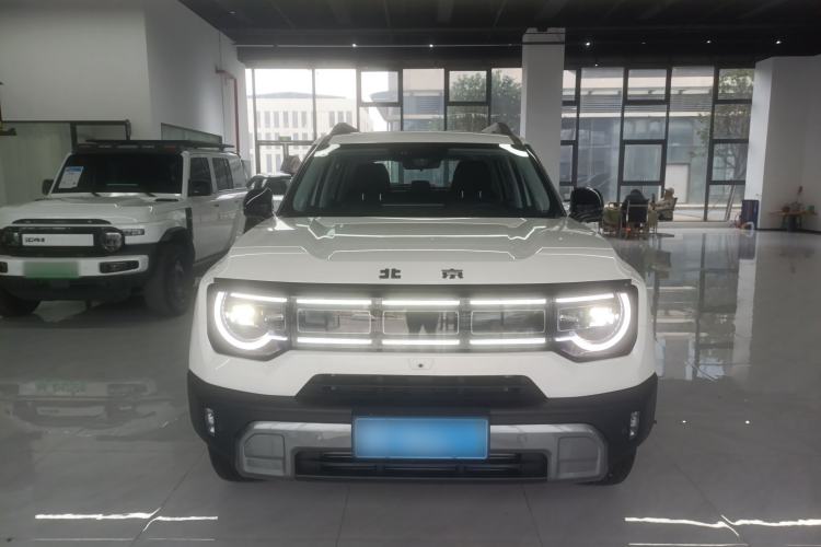 Used BAIC Off-Road BJ30 2026 Model Traveler 1.5T Hybrid Advanced Version Front