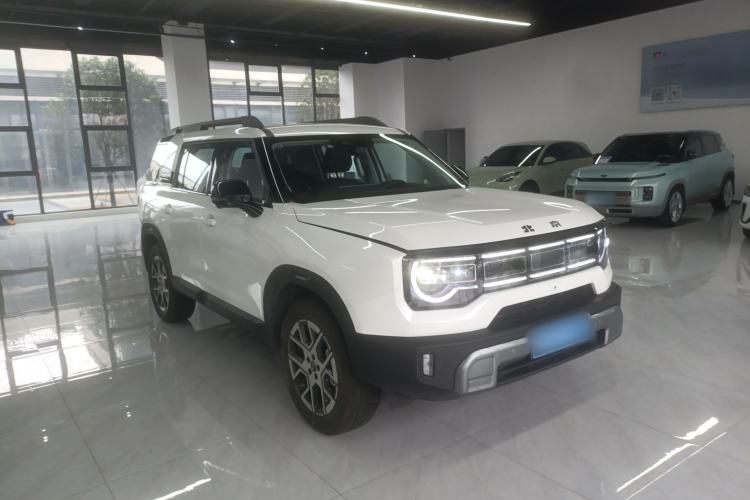Used BAIC Off-Road BJ30 2026 Model Traveler 1.5T Hybrid Advanced Version Front Right 45 Deg