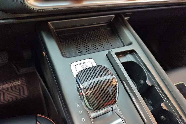 Used BAIC Off-Road BJ30 2026 Model Traveler 1.5T DCT Two-Wheel Drive Advanced Version Gear Lever