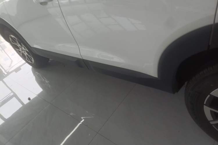 Used BAIC Off-Road BJ30 2026 Model Traveler 1.5T Hybrid Advanced Version Left Side Sill