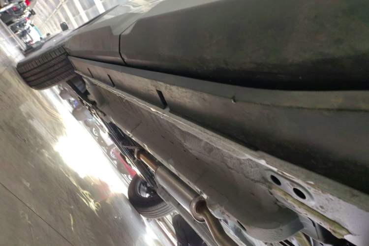 Used BAIC Off-Road BJ30 2026 Model Traveler 1.5T DCT Two-Wheel Drive Advanced Version Left Side Sill