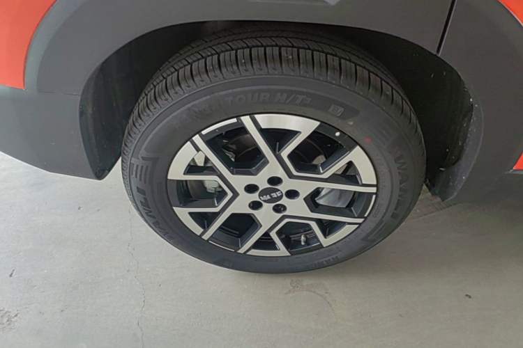 Used BAIC Off-Road BJ30 2026 Model Traveler 1.5T DCT Two-Wheel Drive Advanced Version Right Rear Wheel Hub