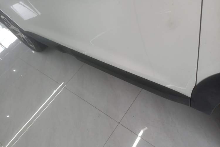 Used BAIC Off-Road BJ30 2026 Model Traveler 1.5T Hybrid Advanced Version Right Side Sill