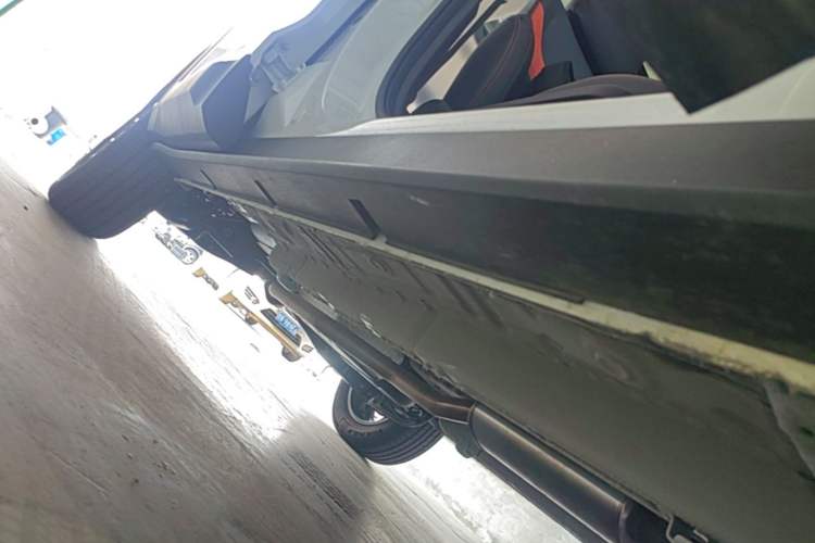Used BAIC Off-Road BJ30 2026 Model Traveler 1.5T DCT Two-Wheel Drive Advanced Version Right Side Sill