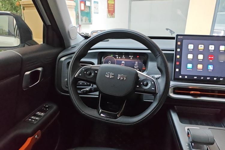 Used BAIC Off-Road BJ30 2026 Model Traveler 1.5T DCT Two-Wheel Drive Advanced Version Steering Wheel