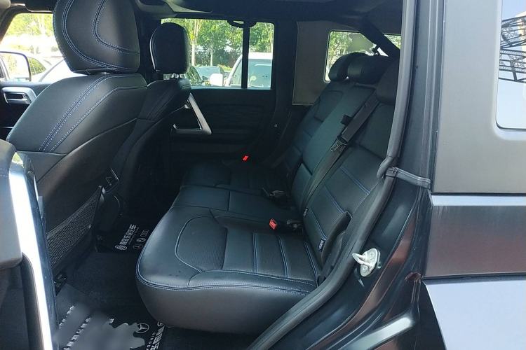 Used BAIC Off-Road BJ40 2023 2.0D Automatic Four-Wheel Drive Blade Hero Edition Adventurer Type Left Rear Seat