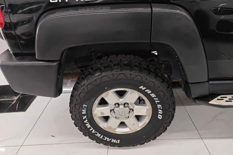 Used BAIC Off-Road BJ40 2016 40L 2.3T Automatic Two-Wheel Drive Luxury Edition Right Rear Wheel Hub