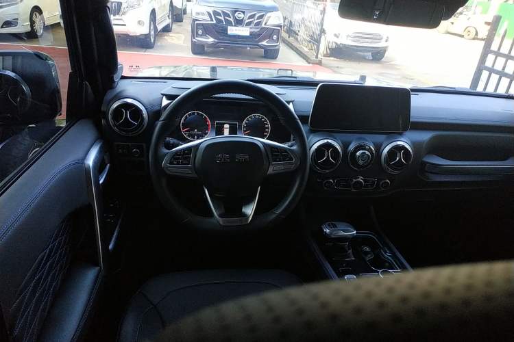 Used BAIC Off-Road BJ40 2023 2.0D Automatic Four-Wheel Drive Blade Hero Edition Adventurer Type Steering Wheel