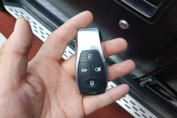 Used BAIC Off-Road BJ40 2023 2.0D Automatic Four-Wheel Drive Blade Hero Edition Adventurer Type Vehicle Key
