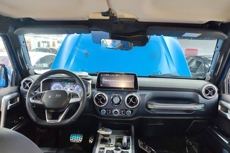 Used BAIC Off-Road BJ40 2021 2.0D Automatic Four-Wheel Drive Blade Hero Edition Adventurer Type Center Console