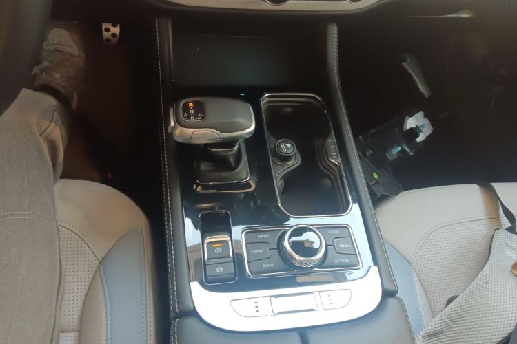 Used BAIC Off-Road BJ40 2023 2.0D Automatic Four-Wheel Drive Blade Hero Edition Adventurer Type Gear Lever
