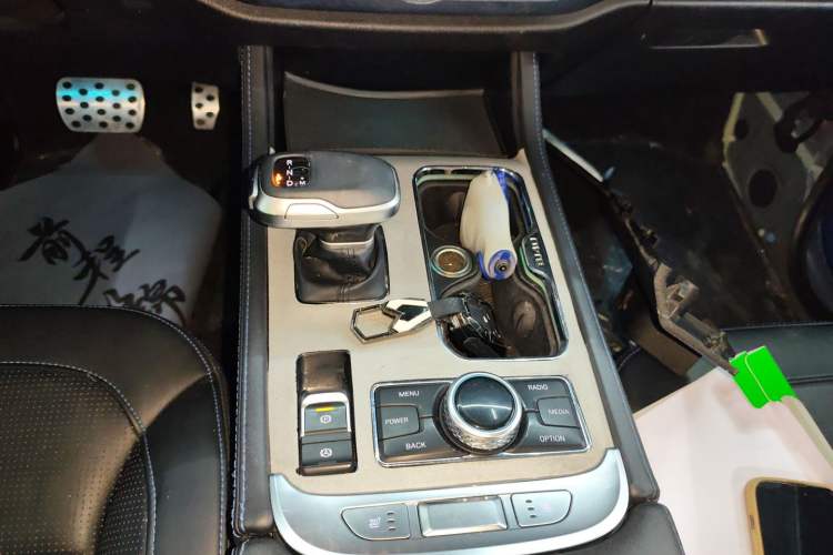 Used BAIC Off-Road BJ40 2021 2.0D Automatic Four-Wheel Drive Blade Hero Edition Adventurer Type Gear Lever