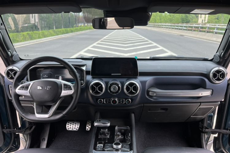 Used BAIC Off-Road BJ40 2020 2.0T Automatic Four-Wheel Drive Urban Hunter Edition Chivalrous Type Interior 1