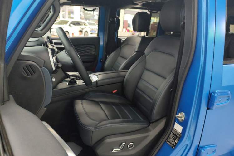 Used BAIC Off-Road BJ40 2021 2.0D Automatic Four-Wheel Drive Blade Hero Edition Adventurer Type Left Front Seat