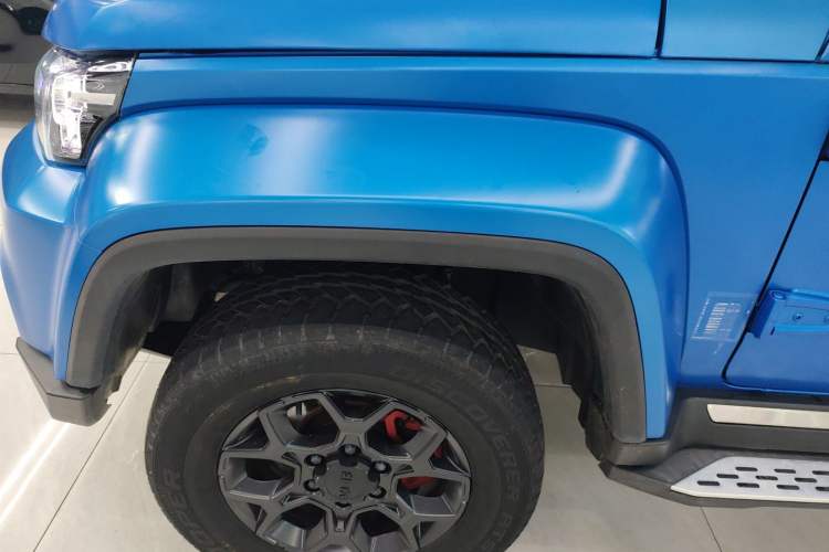 Used BAIC Off-Road BJ40 2021 2.0D Automatic Four-Wheel Drive Blade Hero Edition Adventurer Type Left Front Wheel Hub