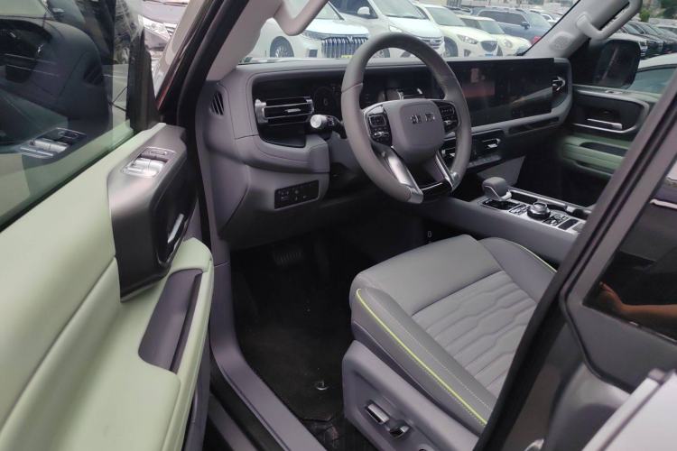 Used BAIC Off-Road BJ40 2024 2.0D All-New Blade Hero Crosser Interior 3