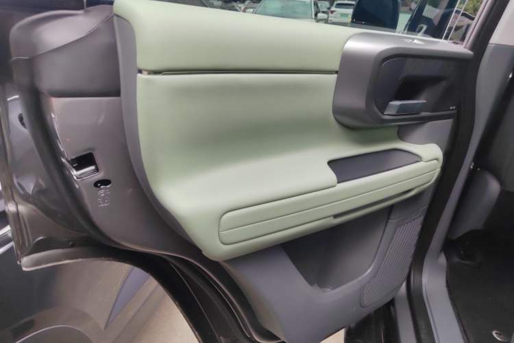 Used BAIC Off-Road BJ40 2024 2.0D All-New Blade Hero Crosser Interior 8