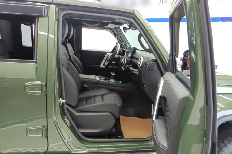Used BAIC Off-Road BJ40 2023 2.0T Automatic Four-Wheel Drive Urban Hunter Edition Chivalrous Type Right Front Seat