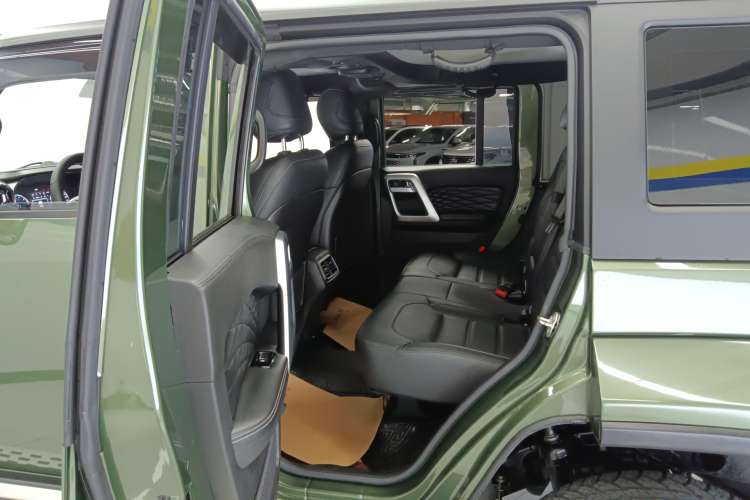 Used BAIC Off-Road BJ40 2023 2.0T Automatic Four-Wheel Drive Urban Hunter Edition Chivalrous Type Right Rear Seat
