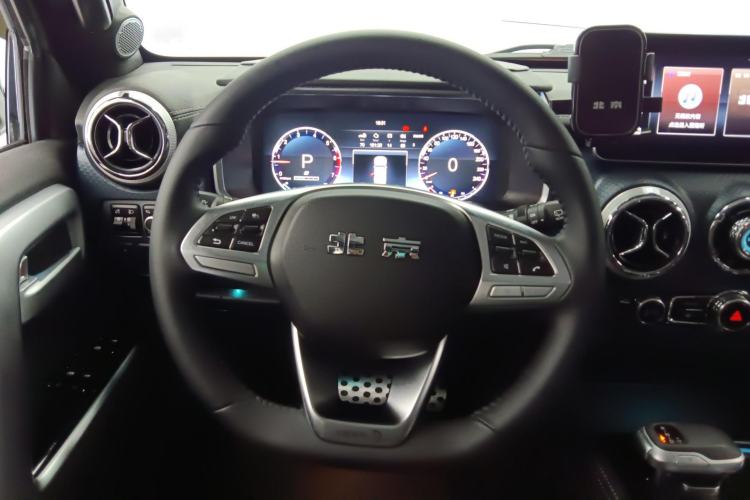 Used BAIC Off-Road BJ40 2023 2.0T Automatic Four-Wheel Drive Urban Hunter Edition Chivalrous Type Steering Wheel