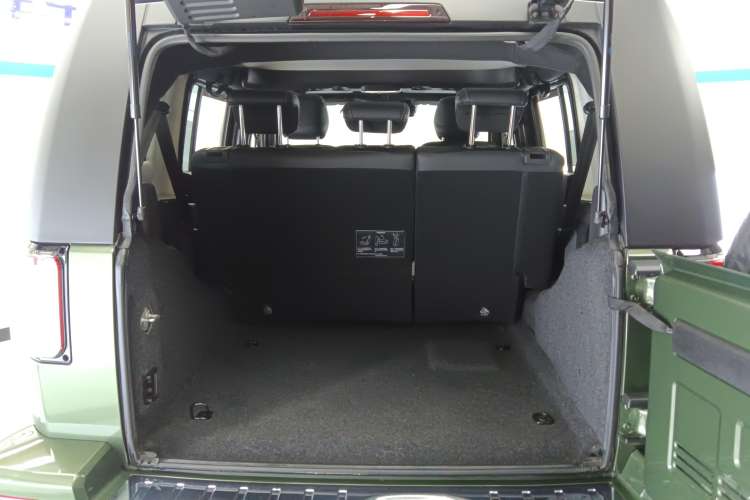 Used BAIC Off-Road BJ40 2023 2.0T Automatic Four-Wheel Drive Urban Hunter Edition Chivalrous Type Trunk