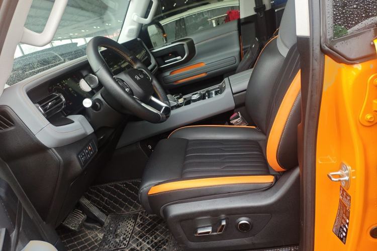 Used BAIC Off-Road BJ40 2024 2.0T All-New Urban Hunter Edition Chivalrous Style Left Front Seat