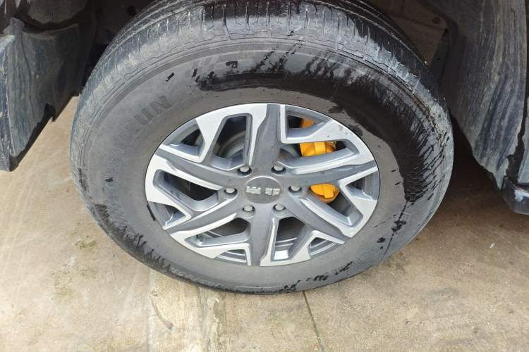 Used BAIC Off-Road BJ40 2024 2.0T All-New Urban Hunter Edition Chivalrous Style Left Front Wheel Hub