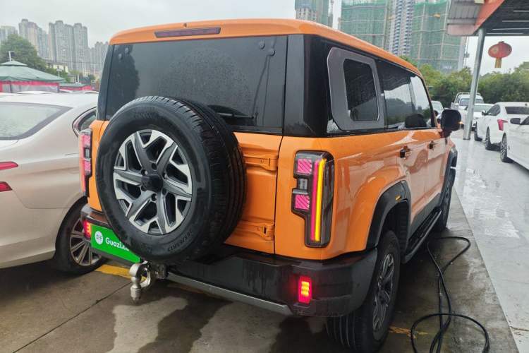 Used BAIC Off-Road BJ40 2024 2.0T All-New Urban Hunter Edition Chivalrous Style Rear Right 45 Deg