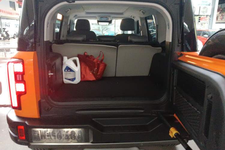 Used BAIC Off-Road BJ40 2024 2.0T All-New Urban Hunter Edition Ultimate Version Trunk