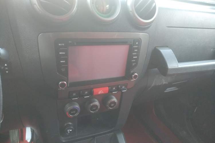 Used BAIC Off-Road BJ40 2014 2.4L Manual Cross-Country Edition Audio And AC Panel