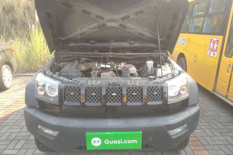 Used BAIC Off-Road BJ40 2014 2.4L Manual Cross-Country Edition Engine Bay