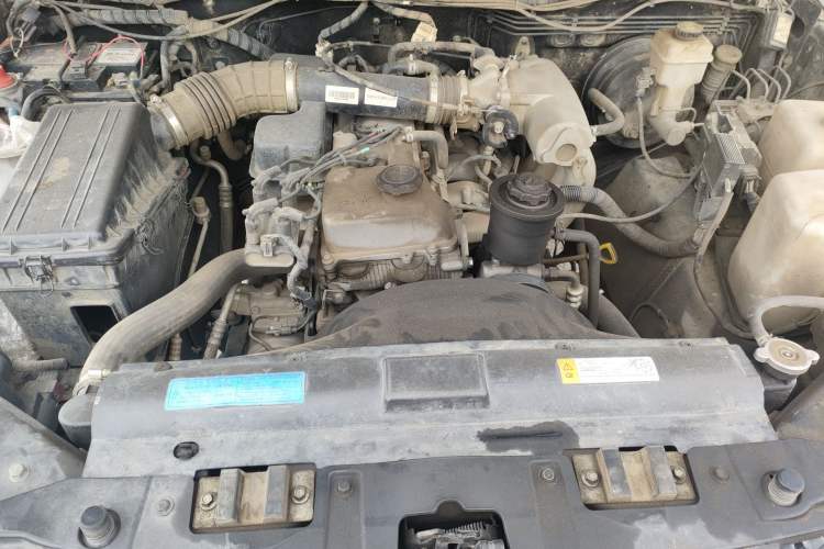 Used BAIC Off-Road BJ40 2014 2.4L Manual Exploration Edition Engine Bay
