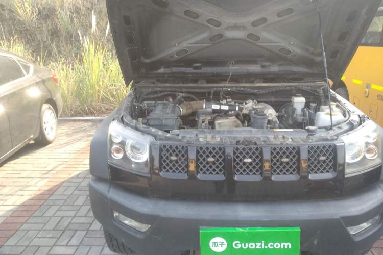 Used BAIC Off-Road BJ40 2014 2.4L Manual Cross-Country Edition Engine Bay Right