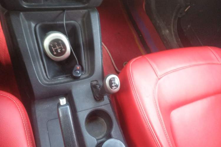 Used BAIC Off-Road BJ40 2014 2.4L Manual Cross-Country Edition Gear Lever