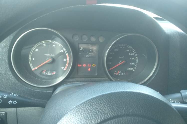 Used BAIC Off-Road BJ40 2014 2.4L Manual Cross-Country Edition Odometer Close Up