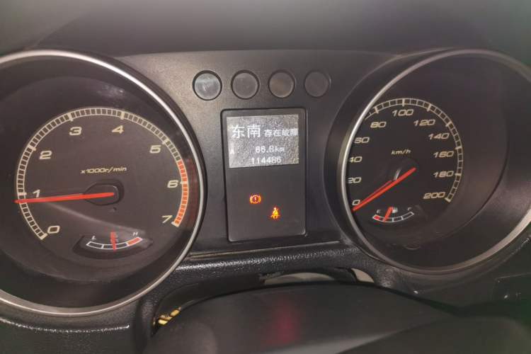 Used BAIC Off-Road BJ40 2014 2.4L Manual Cool Wilderness Edition Odometer Close Up