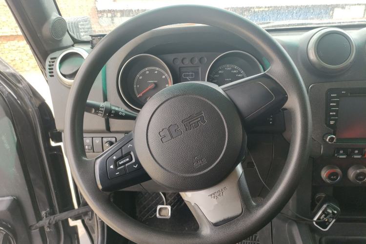 Used BAIC Off-Road BJ40 2014 2.4L Manual Exploration Edition Steering Wheel