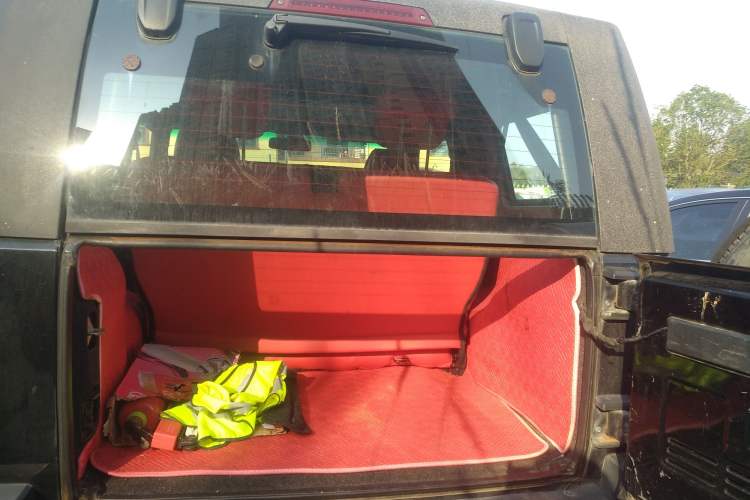 Used BAIC Off-Road BJ40 2014 2.4L Manual Cross-Country Edition Trunk