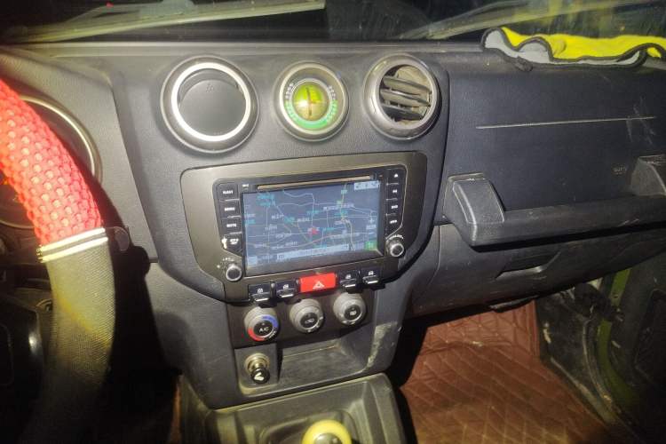Used BAIC Off-Road BJ40 2014 2.4L Manual Cross-Country Edition Audio And AC Panel