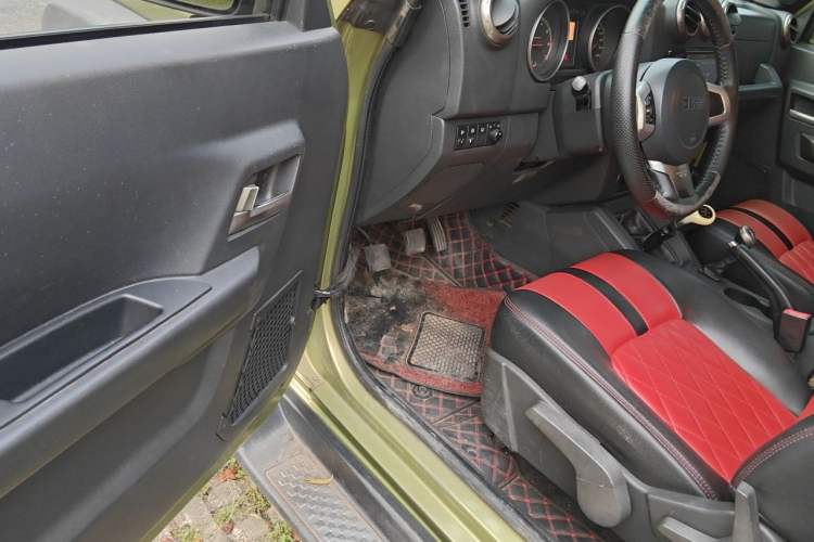 Used BAIC Off-Road BJ40 2014 2.4L Manual Cross-Country Edition Driver Seat