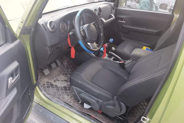 Used BAIC Off-Road BJ40 2014 2.4L Manual Cross-Country Edition Driver Seat