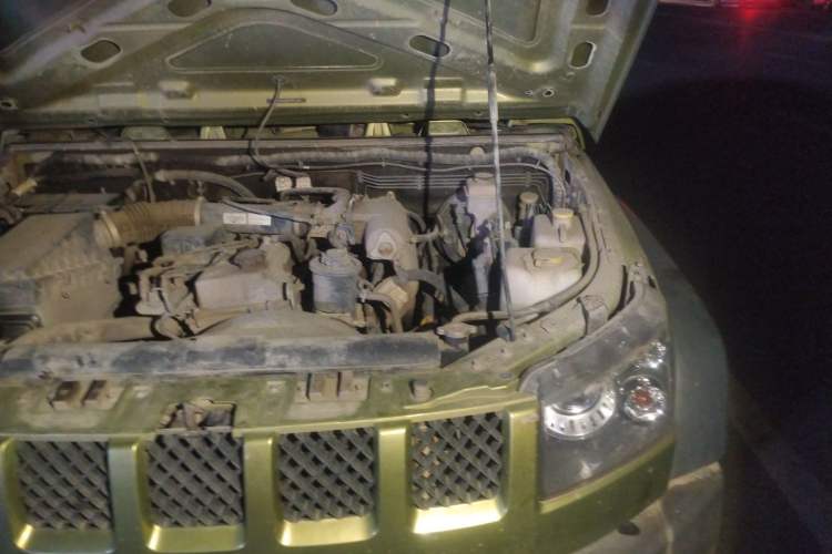 Used BAIC Off-Road BJ40 2014 2.4L Manual Cross-Country Edition Engine Bay Left