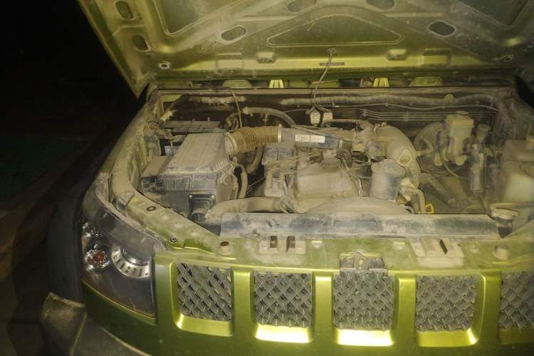 Used BAIC Off-Road BJ40 2014 2.4L Manual Cross-Country Edition Engine Bay Right