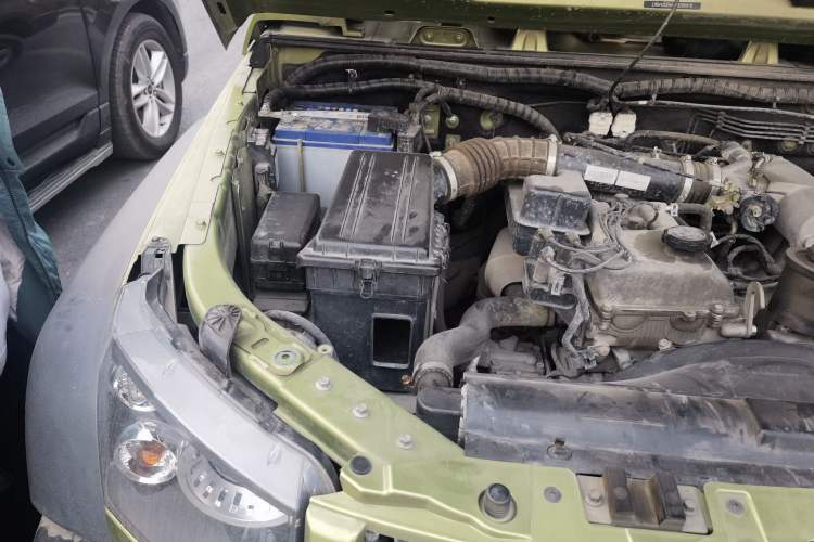 Used BAIC Off-Road BJ40 2014 2.4L Manual Cross-Country Edition Engine Bay Right