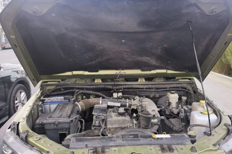 Used BAIC Off-Road BJ40 2014 2.4L Manual Cross-Country Edition Engine Bay