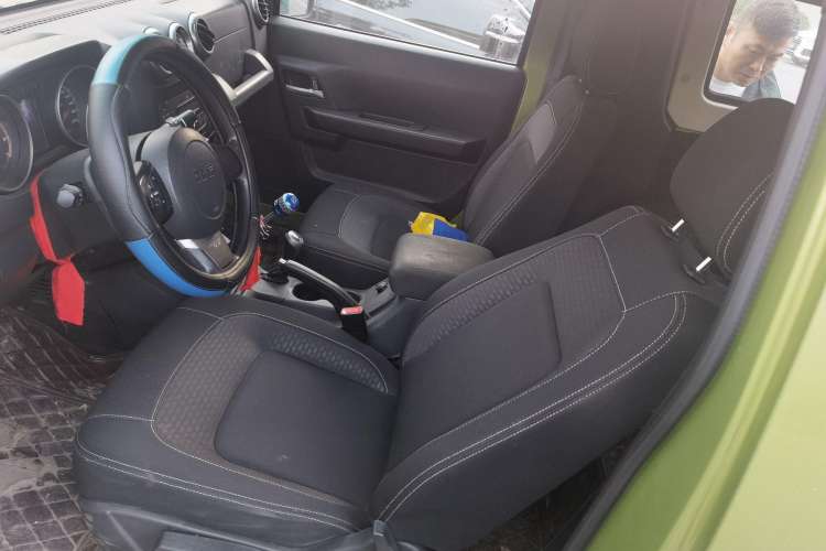 Used BAIC Off-Road BJ40 2014 2.4L Manual Cross-Country Edition Left Front Seat