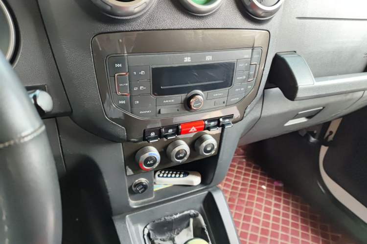 Used BAIC Off-Road BJ40 2014 2.4L Manual Cross-Country Edition Audio And AC Panel